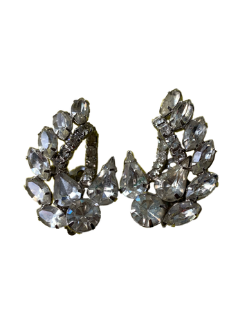 Stylish Vintage Weiss signed rhinestone clip on earings